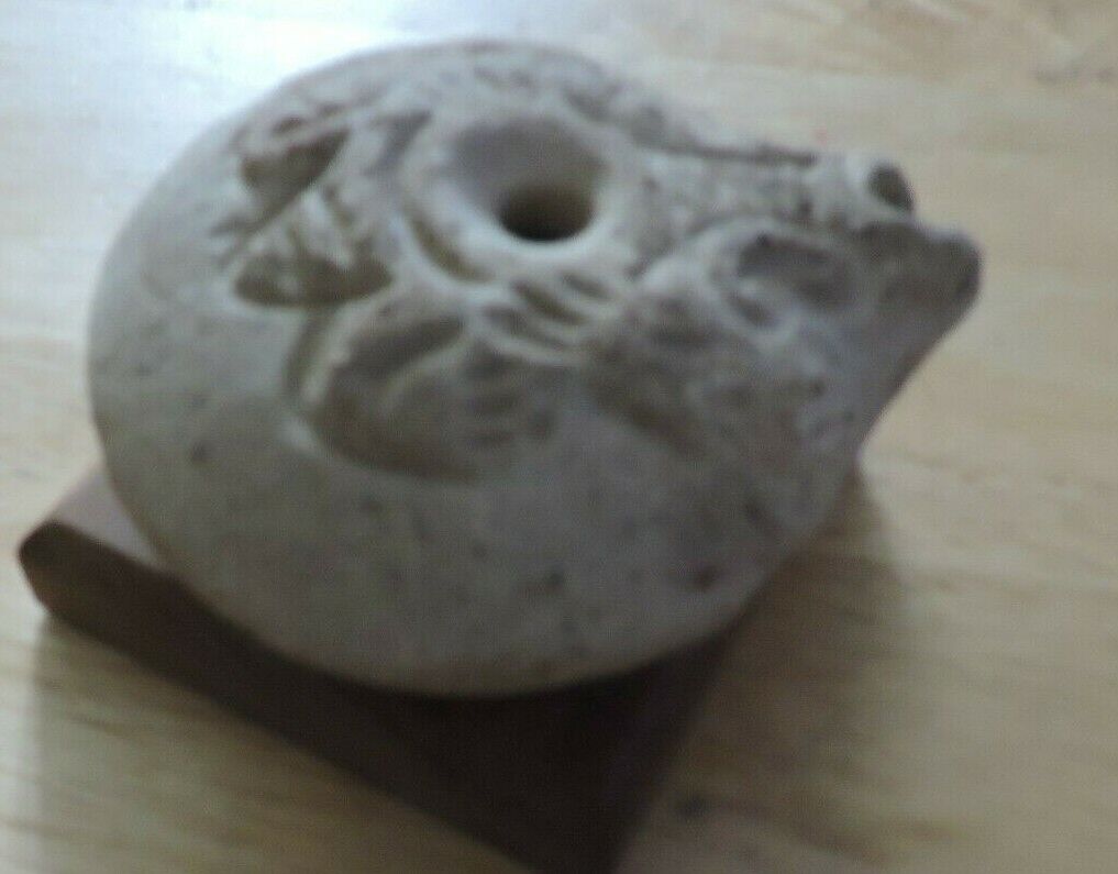 SAND ART MOUNTED ON 2.5 X 2.5 INCH WOOD BASE