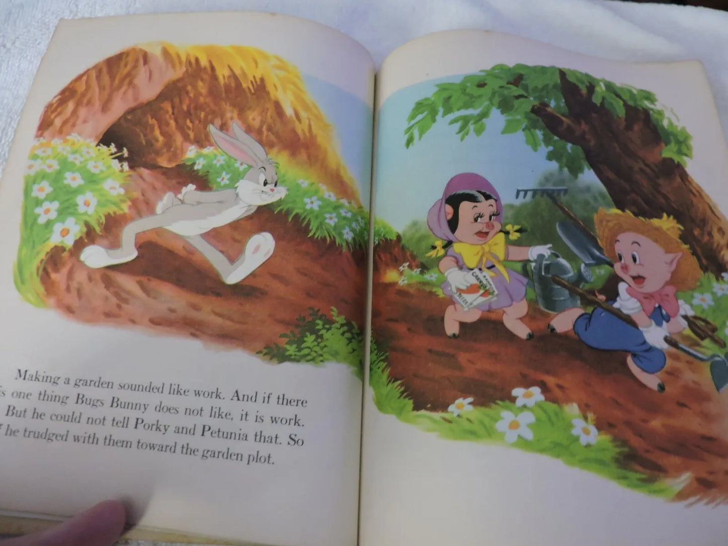 BUGS BUNNY A LITTLE GOLDEN BOOK BY WARNER BROS. CARTOONS, INC 1949