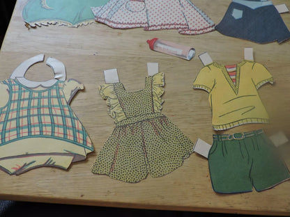 VINTAGE PAPER DOLL OUTFITS 19 PIECES